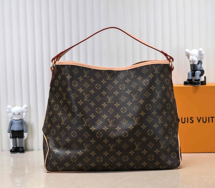 Louis Vuitton Monogram Canvas Delightful GM Tote In Beige angle 4