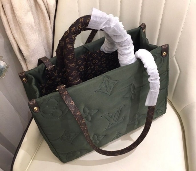 Louis Vuitton Econyl Regenerated Nylon Onthego GM Tote In Khaki Green angle 4