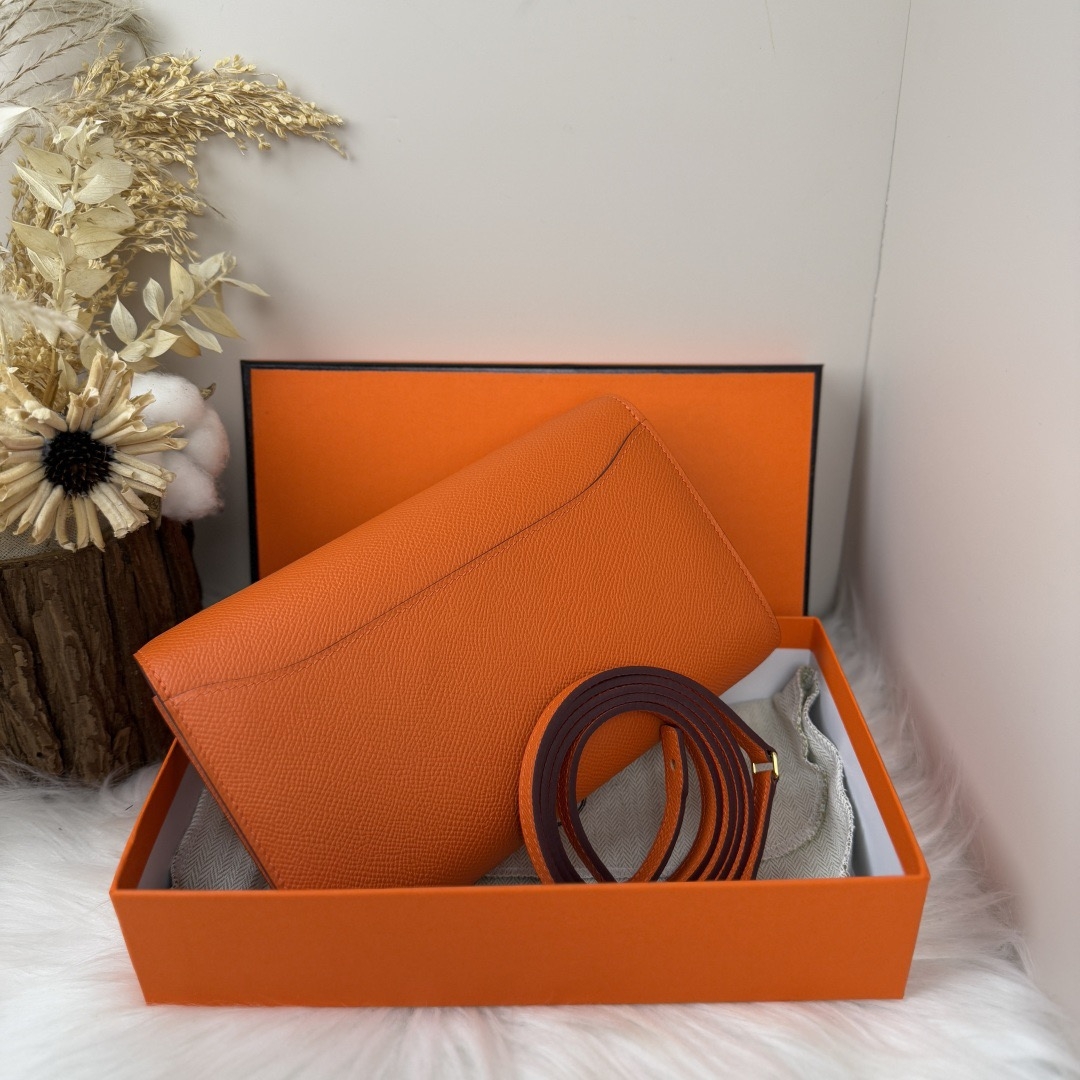 Hermes Constance To Go Rock wallet angle 2
