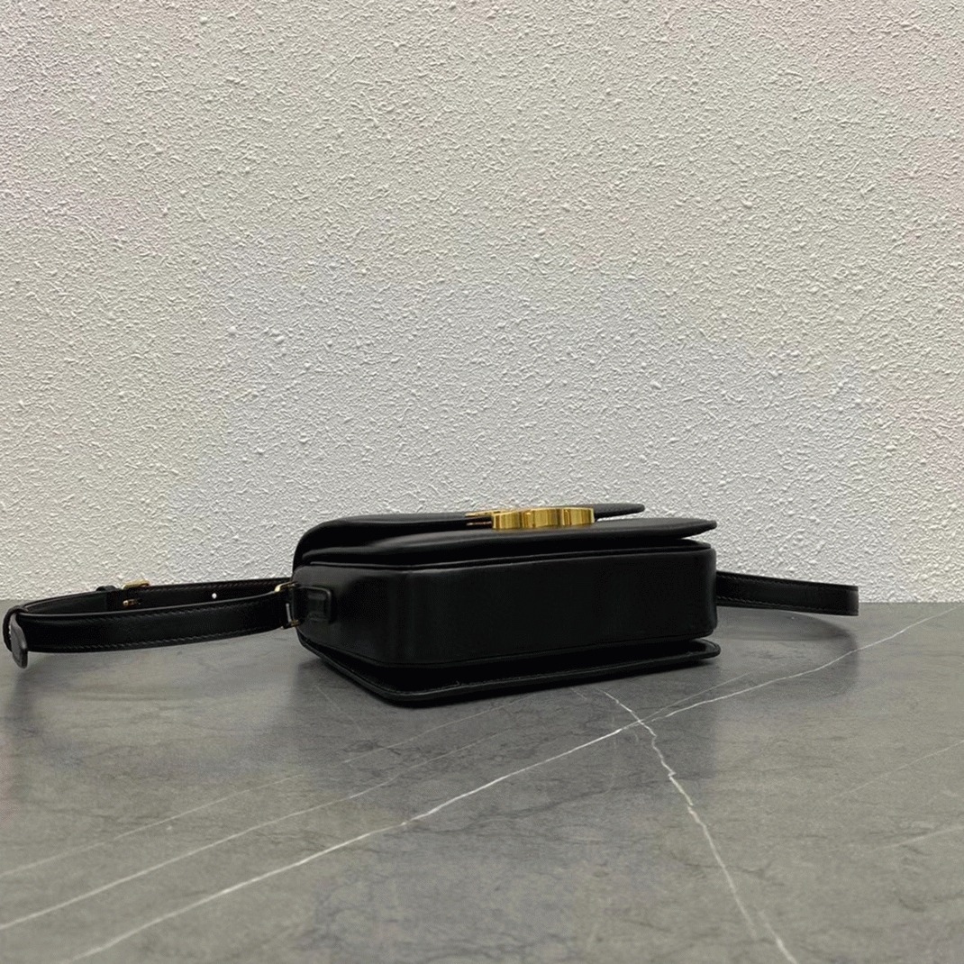 Top Quality Knockoff Celine Triomphe Teen Bag In Black angle 5