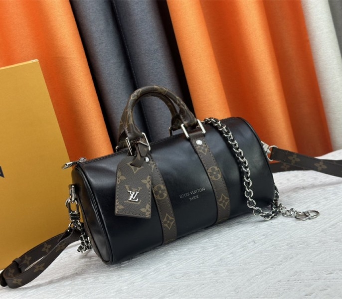 Louis Vuitton Vibe Keepall Bandouliere 25 In Black And Monogram Canvas angle 2