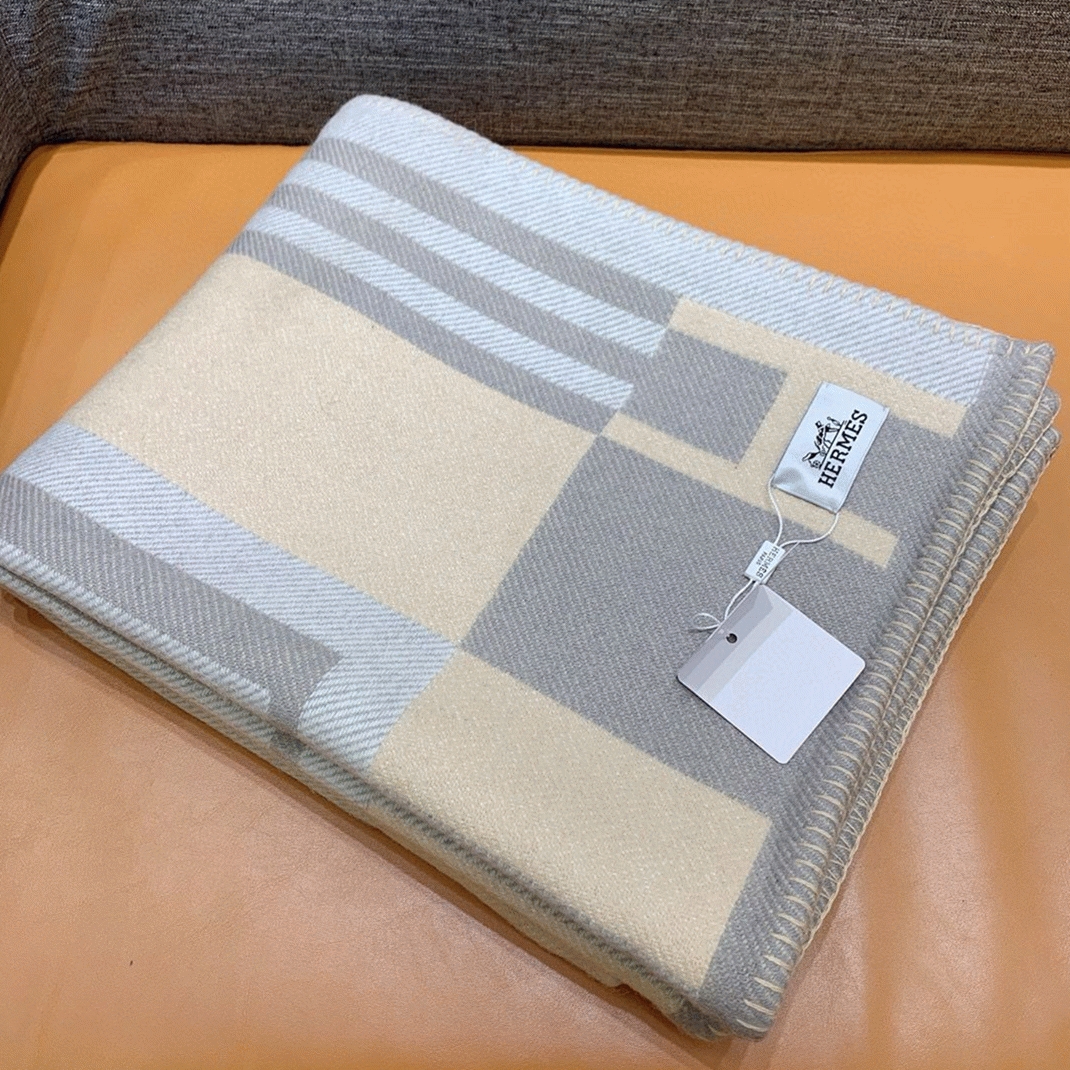 Fake Hermes Ithaque blanket in grey wool and cashmere angle 4