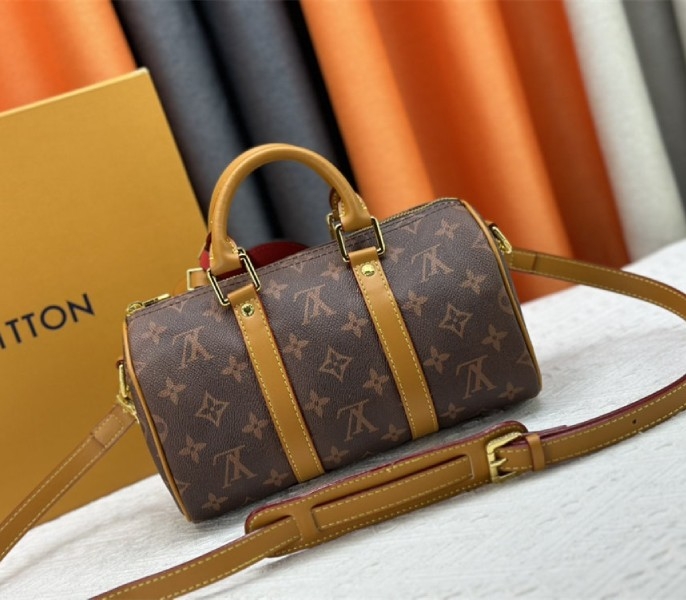 Louis Vuitton Monogram Dust Canvas Keepall Bandouliere 25 City Bag In Aged Natural angle 4