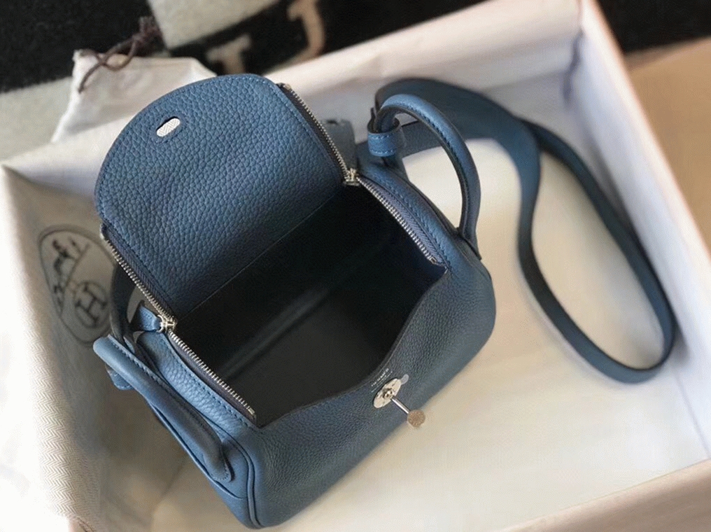Replica Hermes Lindy Mini handbag in blue agate angle 2