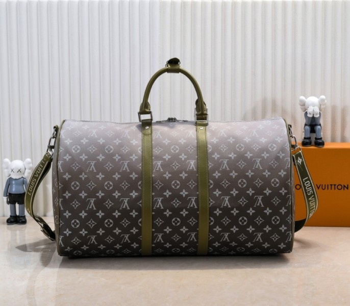 LV Monogram Gradient Canvas Keepall Bandouliere 55 In Khaki Green angle 3