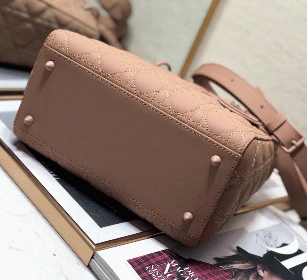 Dior Lady Dior Medium Bag Fake in Blush angle 5