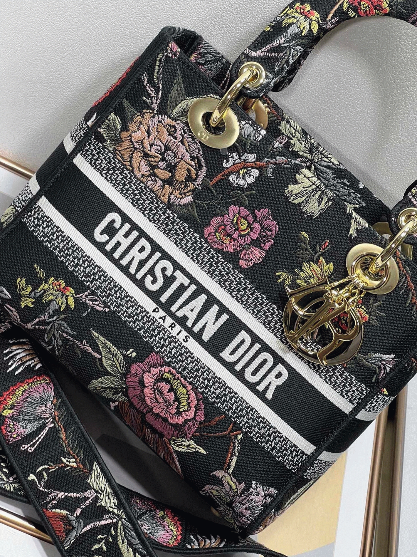 Dior Lady D-Lite Medium Bag Replica in Black Jardin Botanique Embroidery angle 2