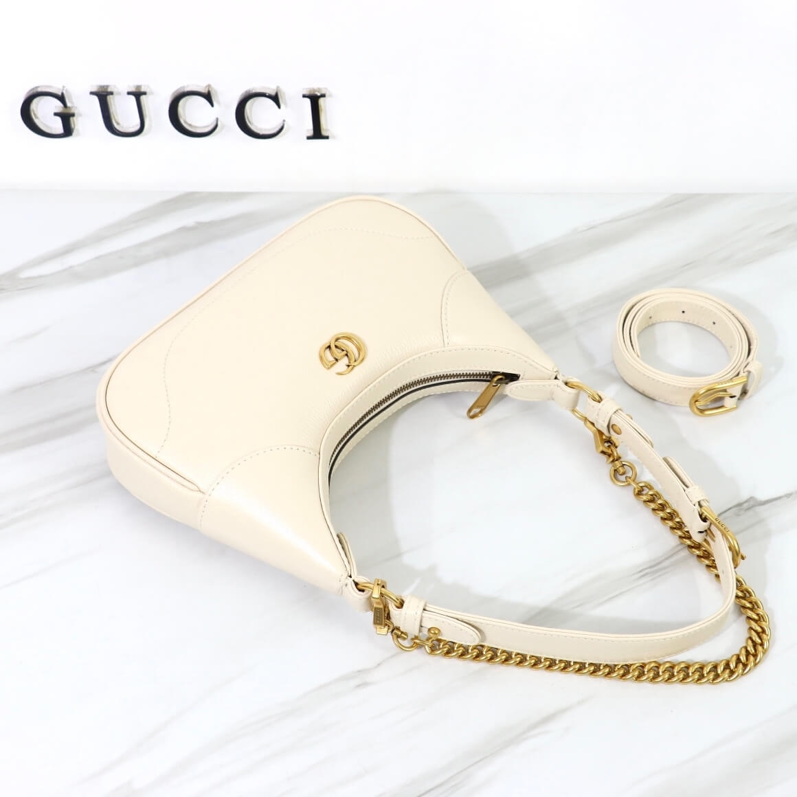 GUCCI DIANA SMALL SHOULDER BAG angle 4