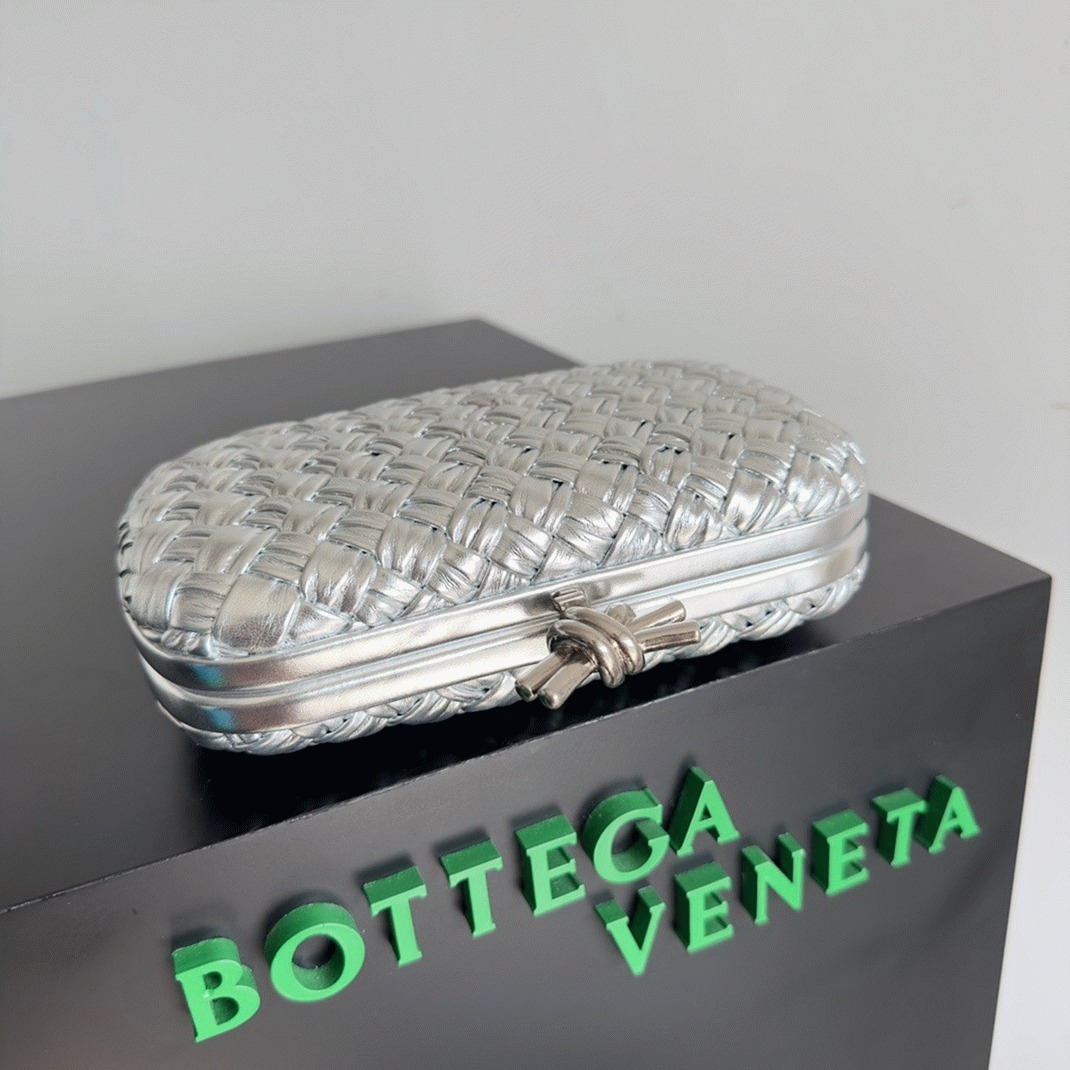 Fake Bottega Veneta Knot Minaudiere Clutch Silver Intreccio angle 5