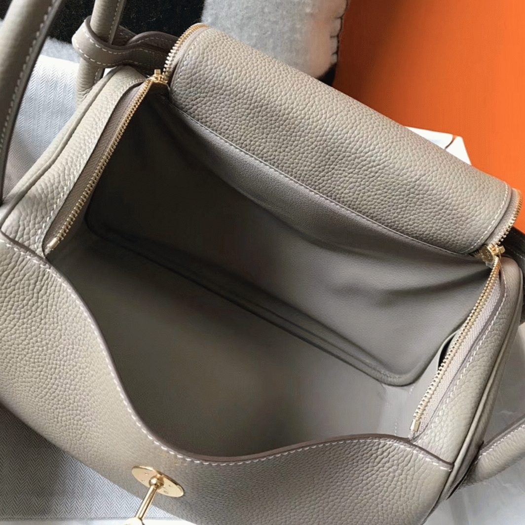 Knockoff Hermes Lindy 30cm bag in gris tourterelle tone angle 2