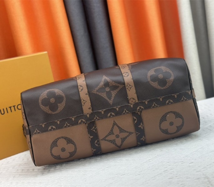 Louis Vuitton Monogram Giant And Monogram Reverse Canvas Keepall Bandouliere 45 angle 5