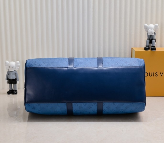 LV Keepall Bandouliere 50 In Navy River Blue angle 4