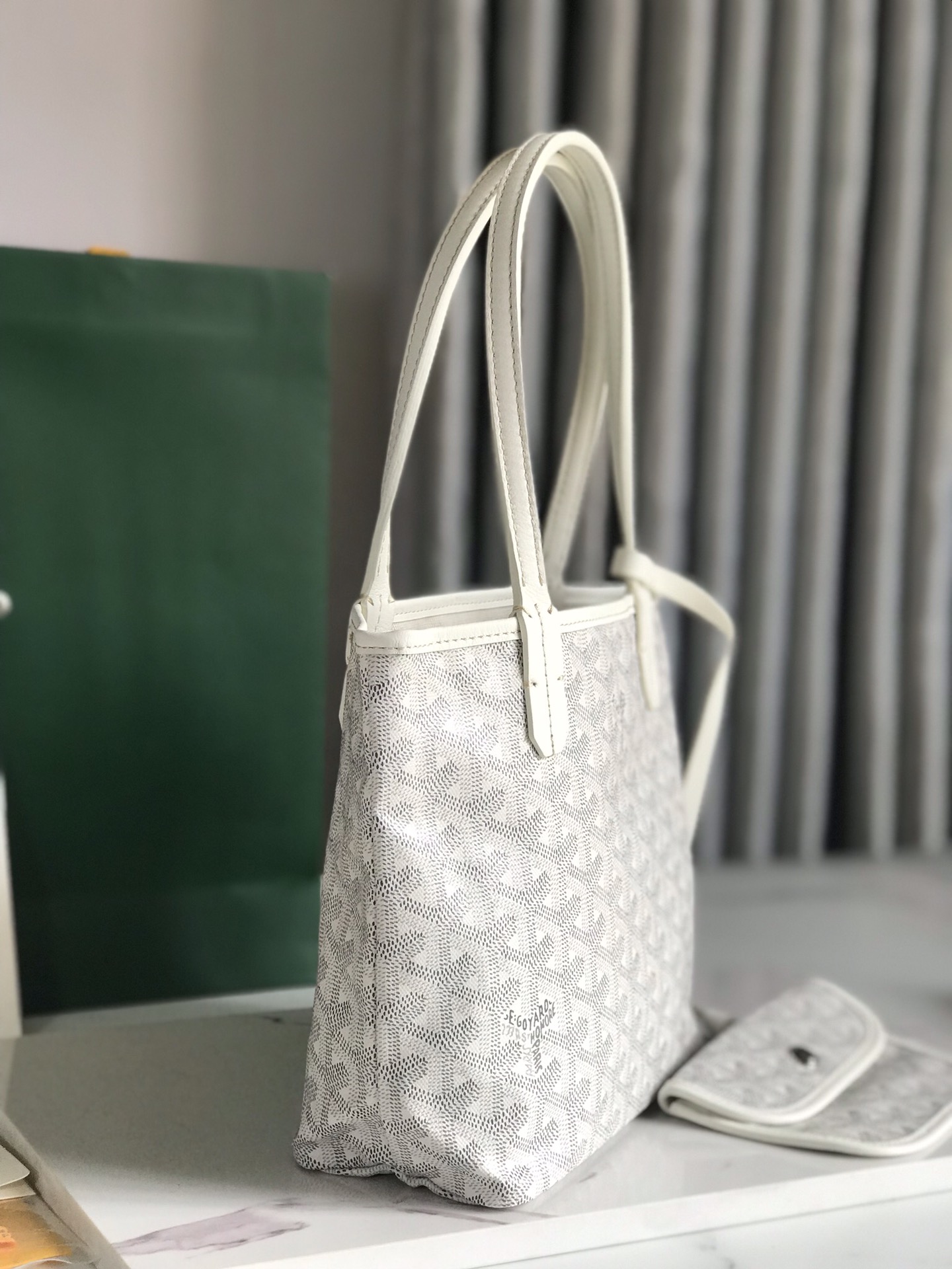 Goyard Tote bag angle 2