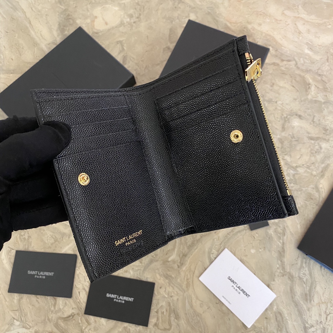 MONOGRAM ZIPPERED TWO-PART WALLET IN GRAIN DE POUDRE EMBOSSED LEATHER angle 5