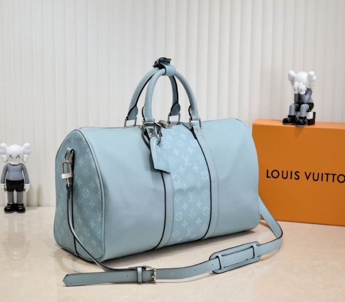 Louis Vuitton Taiga Leather Keepall Bandouliere 50 Travel Bag In Miami Green angle 3