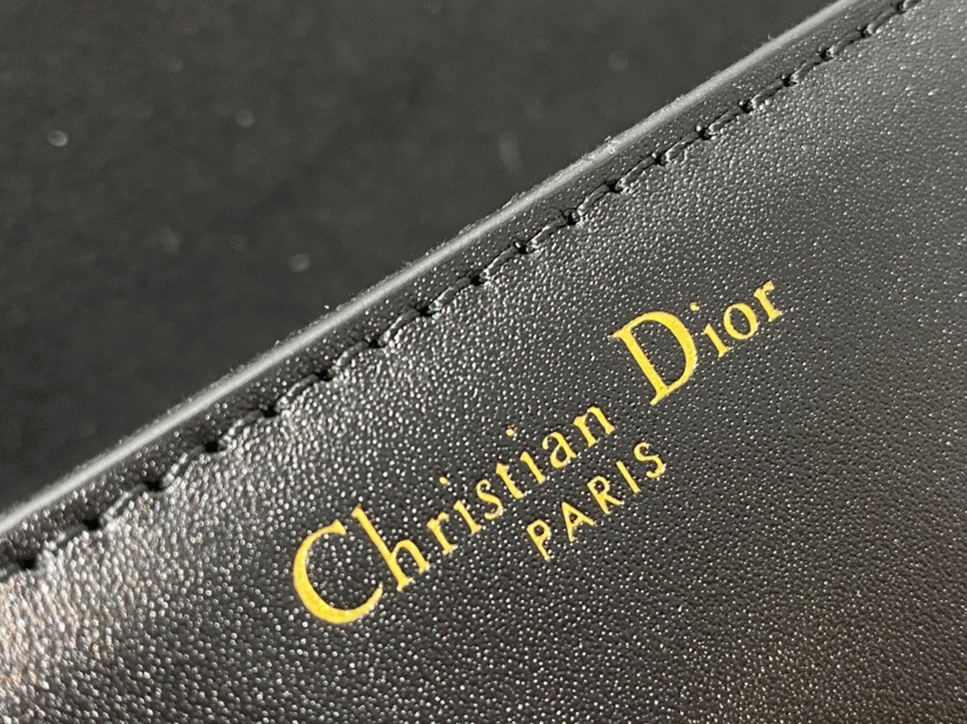 Dior 30 Montaigne Avenue Bag Knockoff in Black Box Calfskin angle 5