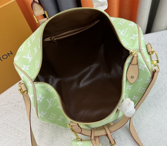 Louis Vuitton Speedy P9 Bandouliere 40 Bag In Light Green angle 5