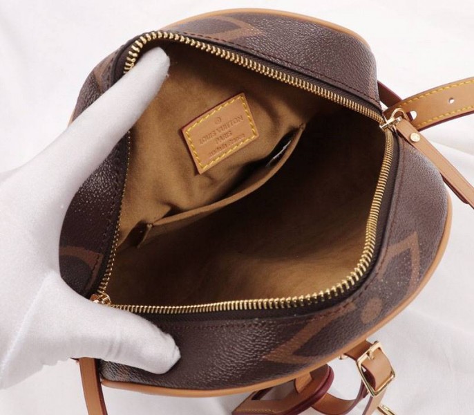 Louis Vuitton Monogram Reverse Canvas Boite Chapeau Souple Bag angle 3