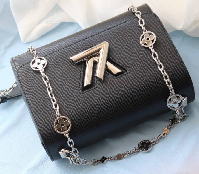 Louis Vuitton Epi Leather Twist MM With Flowers Jewels Chain Bag In Black angle 4