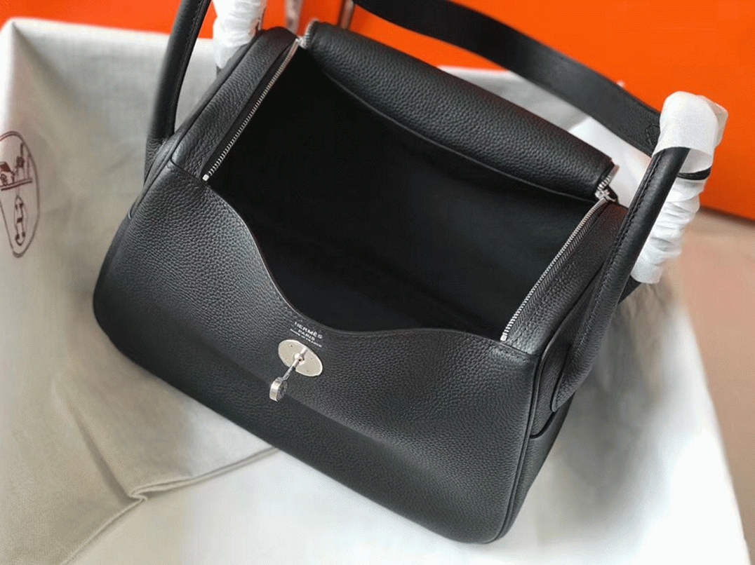 Designer replica Hermes Lindy 26cm handbag in black angle 4