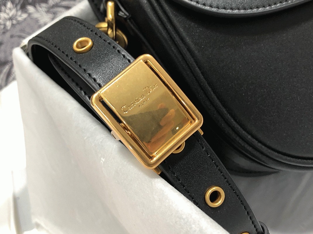 Dior Bobby Medium Bag Imitation in Black angle 2