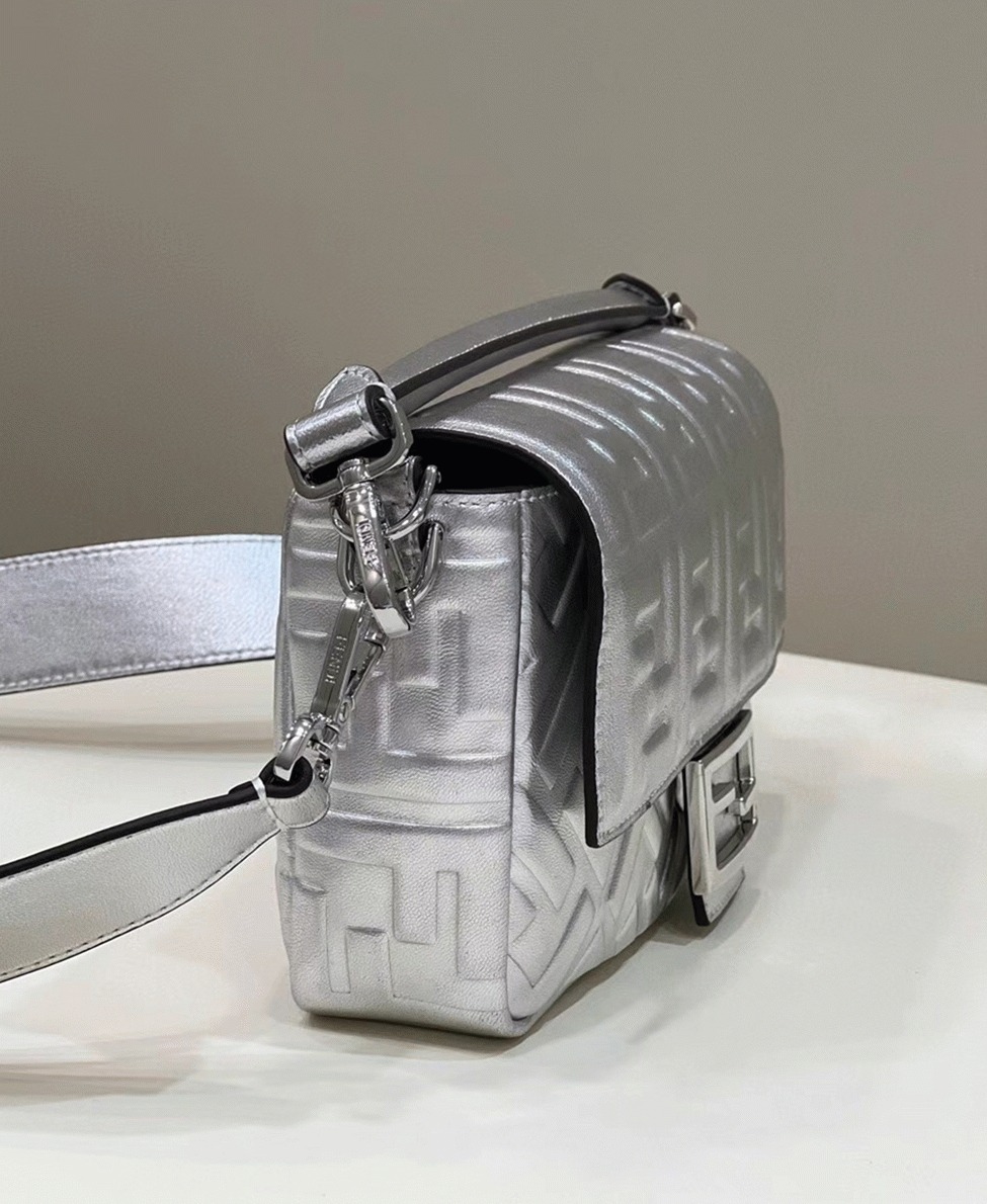 Top Quality Fake Fendi Large Baguette Bag In Silver FF Metallic Leather angle 4