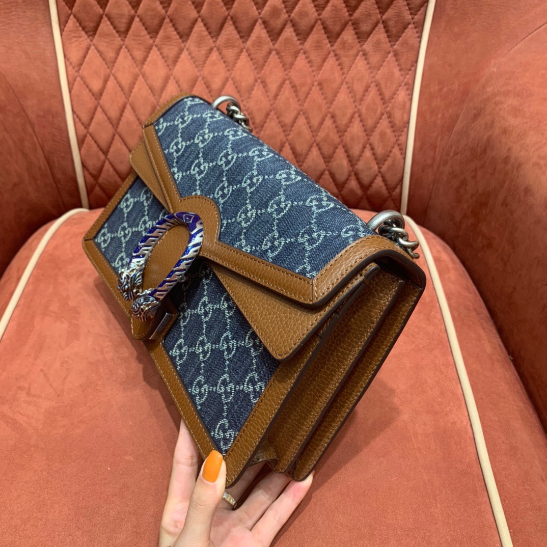 Gucc1 denim shoulder bag angle 4