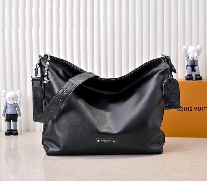 LV Night Vagabond Hobo In Black angle 2