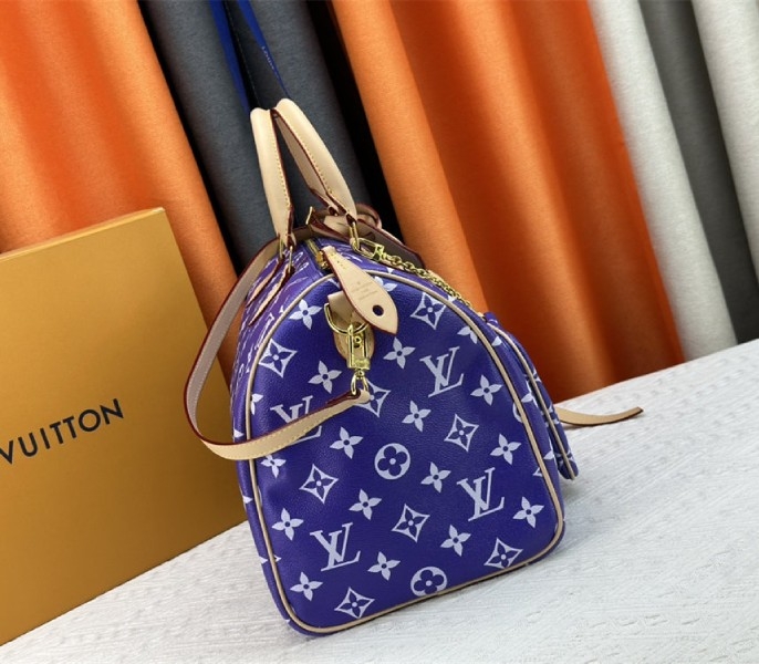 Louis Vuitton Speedy P9 Bandouliere 40 Bag In Amethyst Purple angle 3