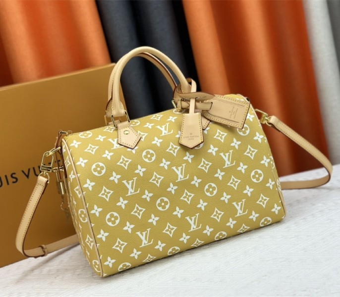 Louis Vuitton Speedy P9 Bandouliere 30 Bag In Yellow angle 2