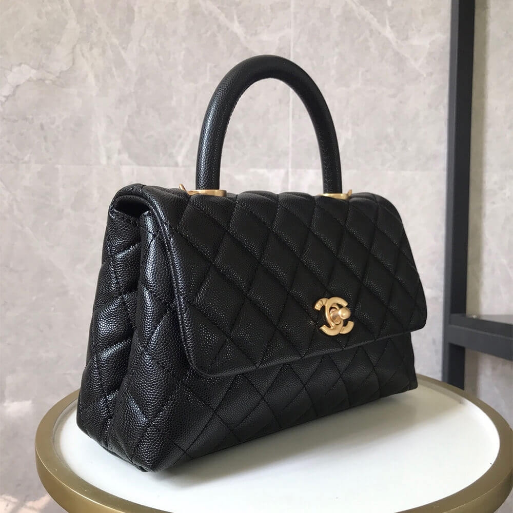 Chanel Coco handle flap shoulder bag PM angle 4