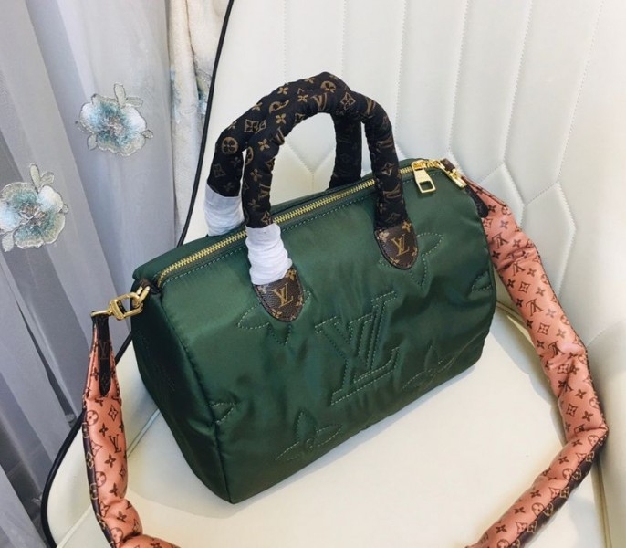 Louis Vuitton Econyl Regenerated Nylon Speedy Bandouliere 30 Handbag In Khaki Green angle 4