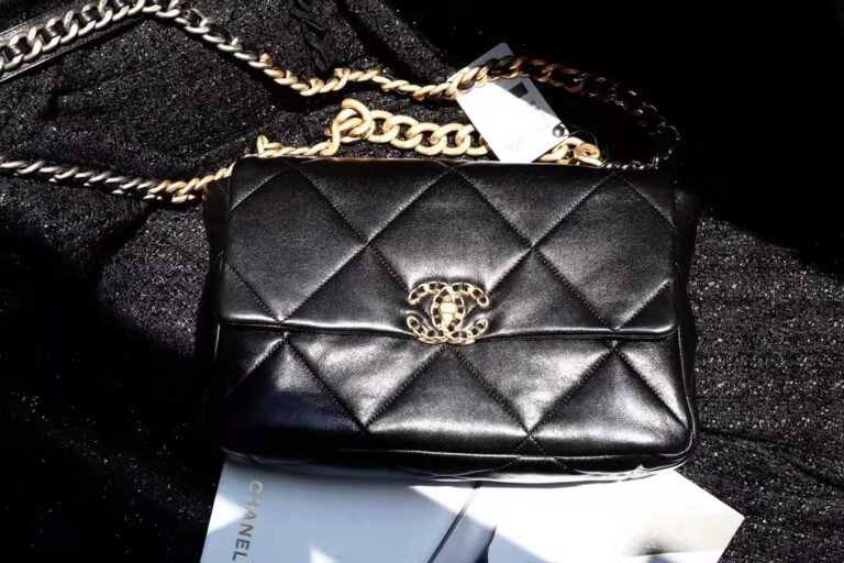 CHANEL 19 LARGE HANDBAG