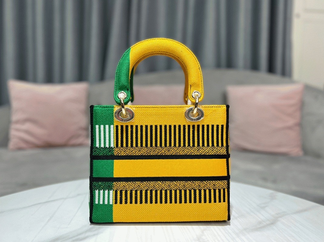 Dior Lady D-Lite Medium Bag Fake in Yellow Green D-Flower Pop Embroidery angle 3