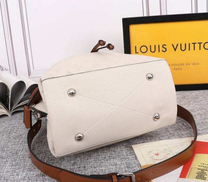 LV Mahina Muria Bag In Cream angle 4