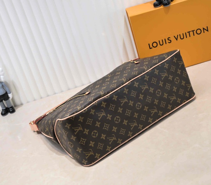 Louis Vuitton Monogram Canvas Delightful GM Tote In Beige angle 3