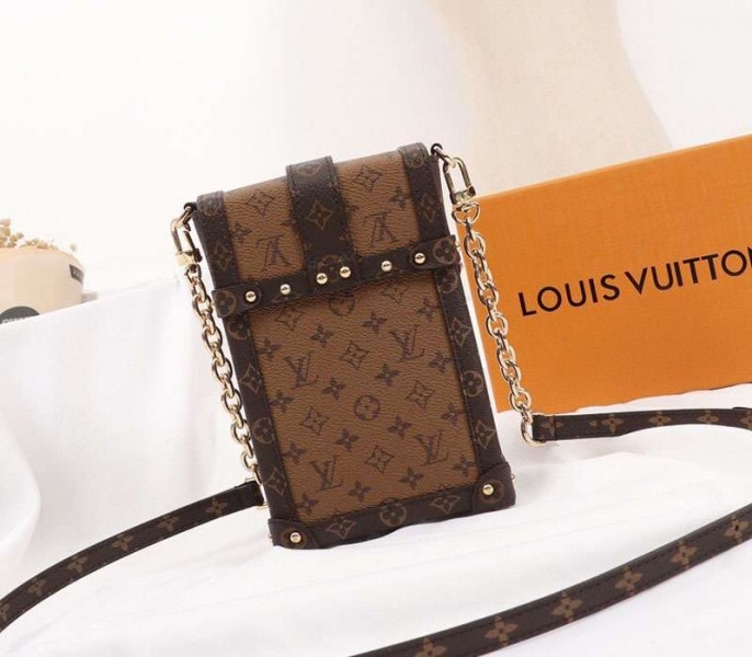 Louis Vuitton Monogram Reverse Canvas Vertical Trunk Pochette angle 3