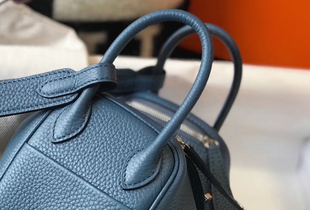 Replica Hermes Lindy Mini handbag in blue agate angle 4