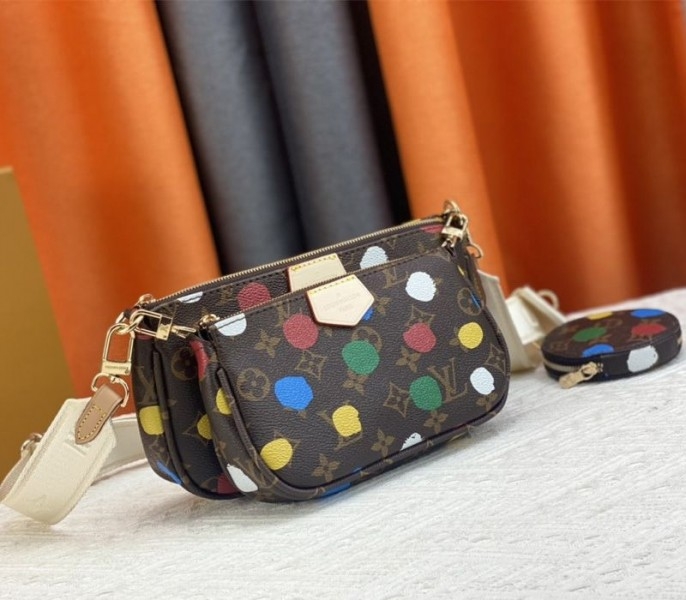 Louis Vuitton X YK Monogram Canvas Multi Pochette Accessoires angle 2