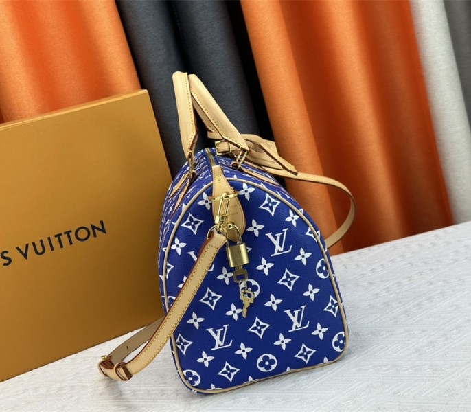 Louis Vuitton Speedy P9 Bandouliere 30 Bag In Amethyst Purple angle 3