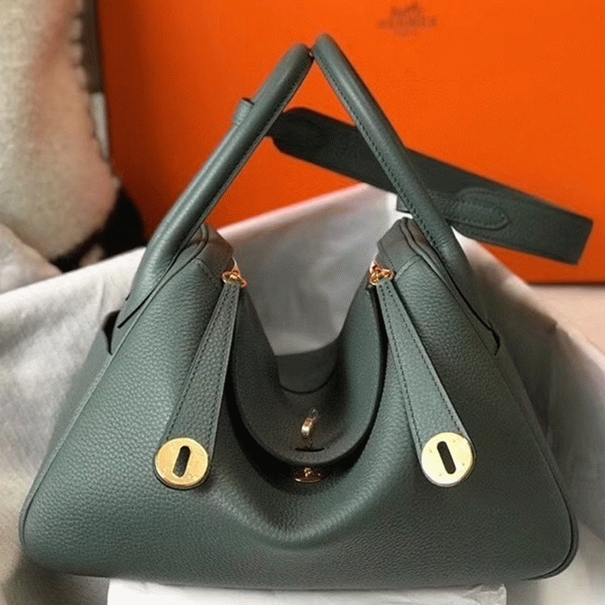 Fake Hermes Lindy 30cm bag in vert amande color