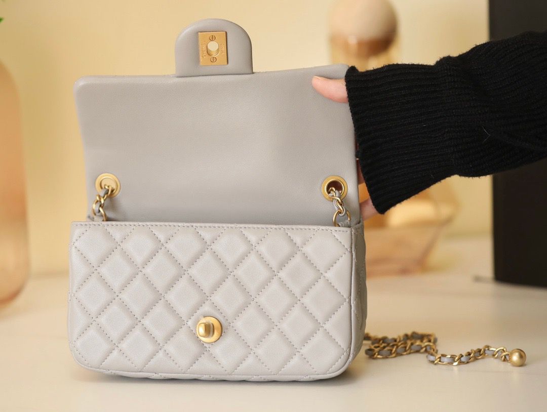 Chanel Golden ball in grey angle 5
