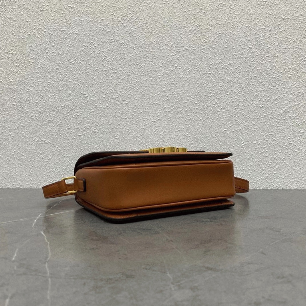 Top Quality Fake Celine Triomphe Teen Bag In Textile angle 4