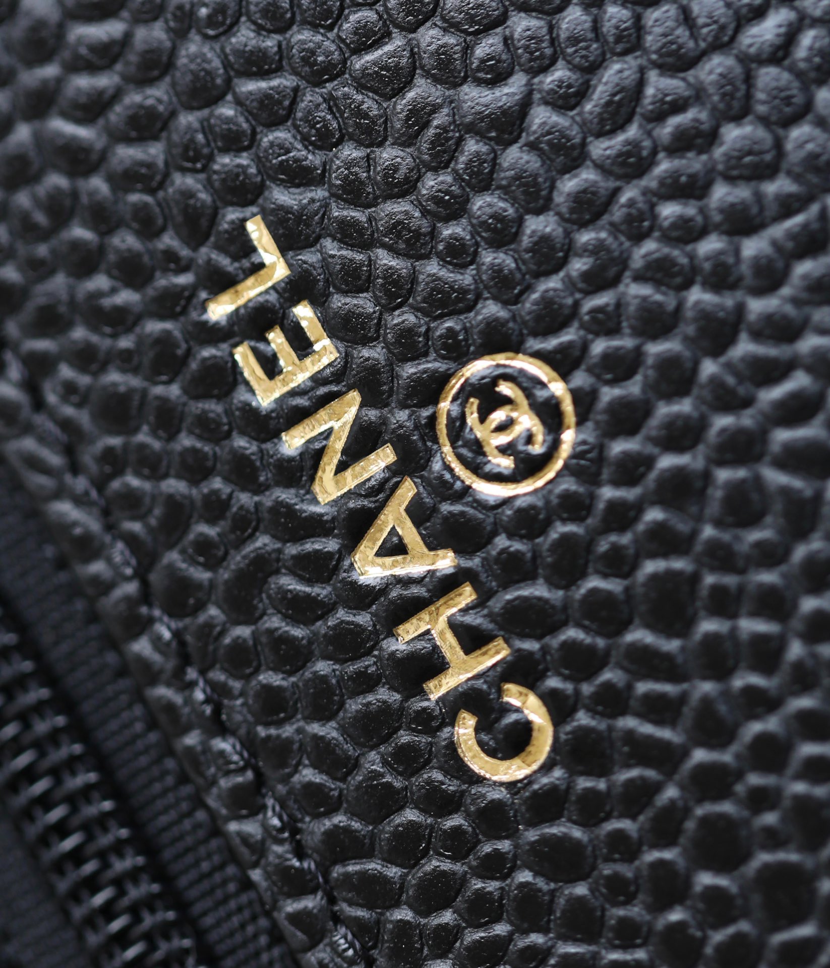 Classic Woc bag angle 4