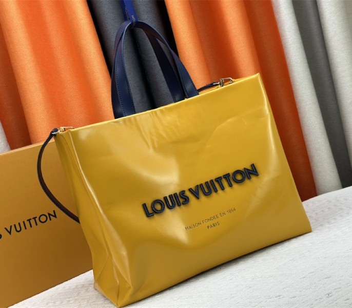 Louis Vuitton Other Leathers Shopper MM Tote In Safran angle 2