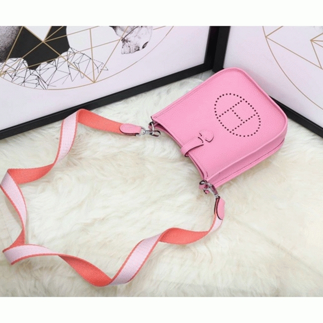 Pink Evelyne II TPM Messenger Bag Knockoff AAA Hermes Mini Bag angle 3