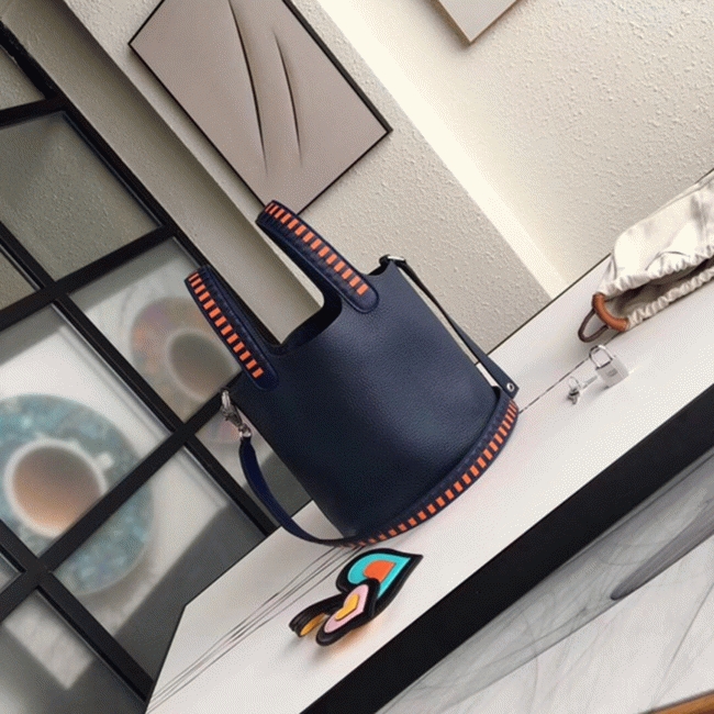 Navy blue fake Hermes Picotin Lock 22cm handbag with braided handles angle 4