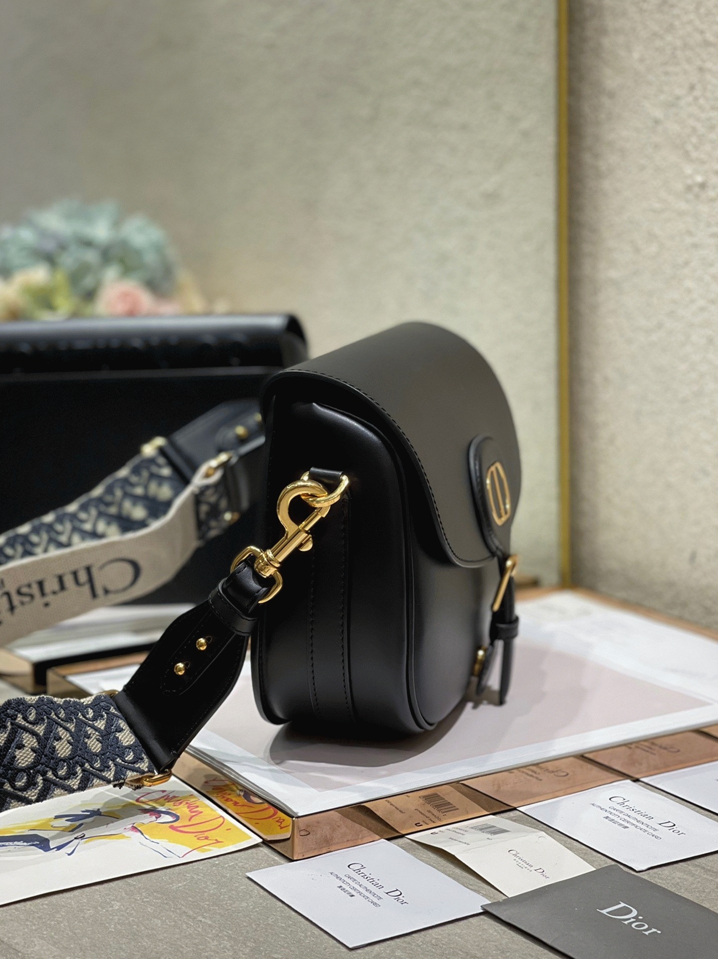 Dior Bobby Large Bag Fake in Black angle 5