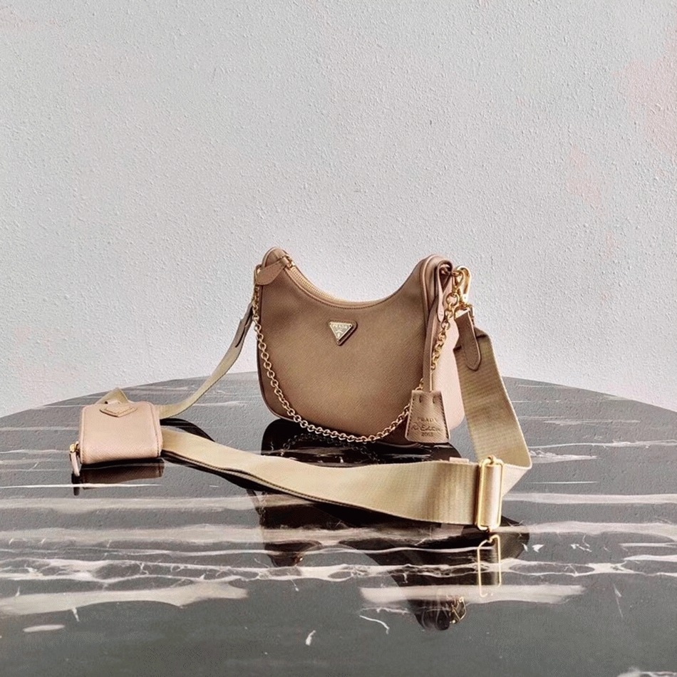 Prada Re-Edition Shoulder Bag Replica in Beige angle 4