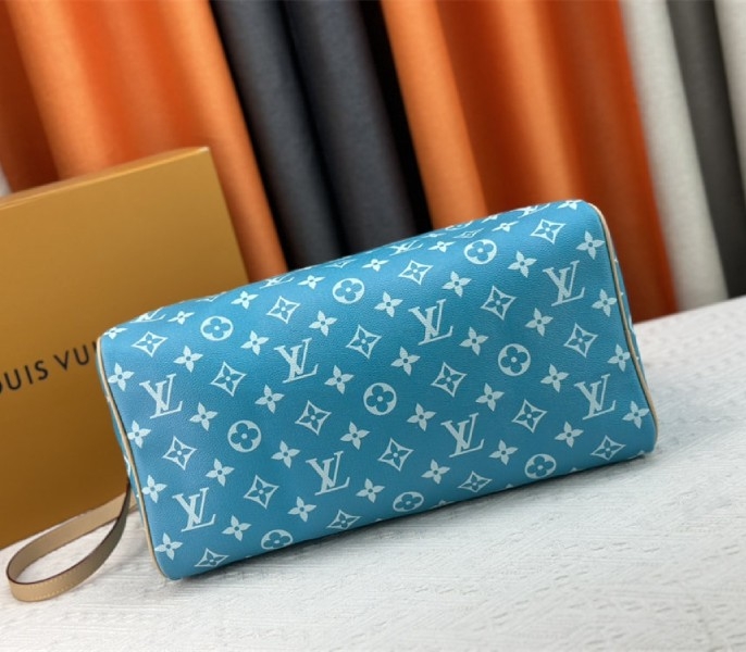 Louis Vuitton Speedy P9 Bandouliere 40 Bag In Turquoise angle 5